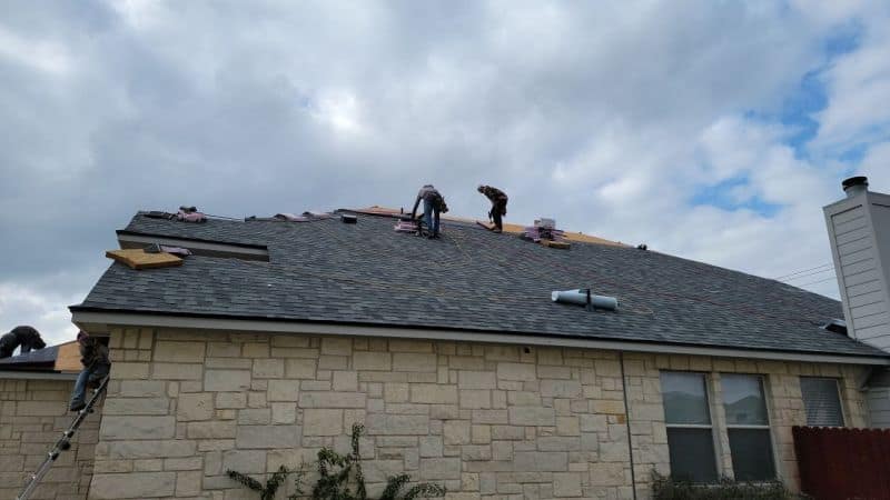 Roofing Contractor Near Pflugerville TX