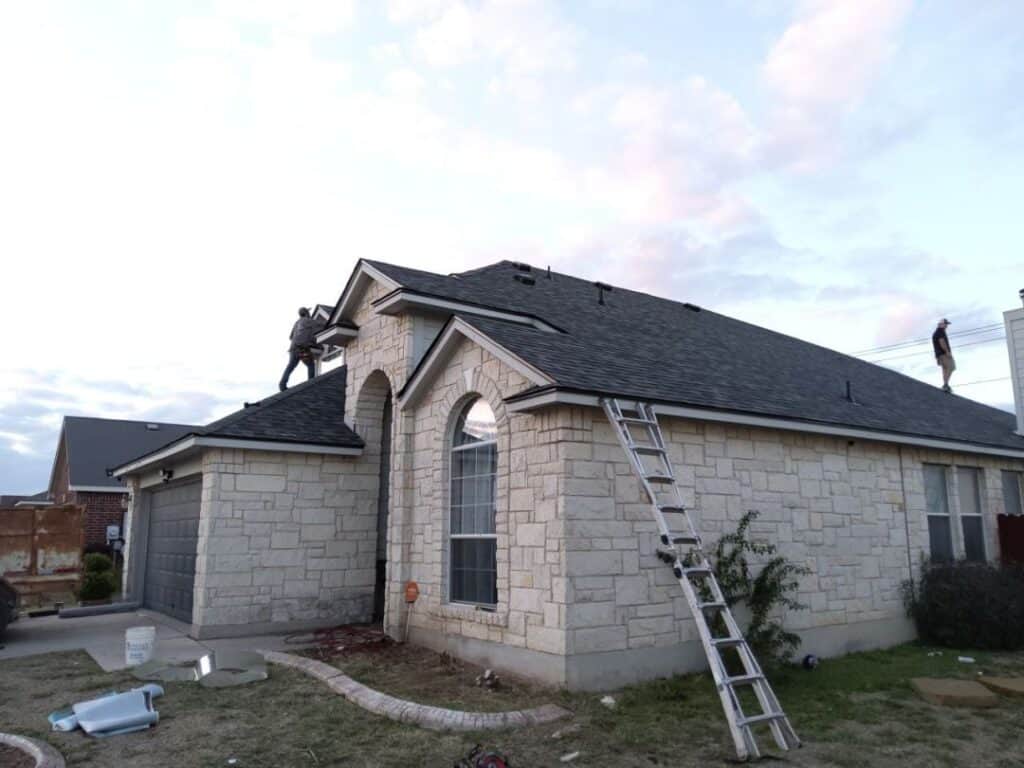 Roofing Contractor Near Fern Bluff TX